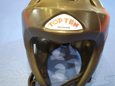 TopTen karate / taekwondo helm